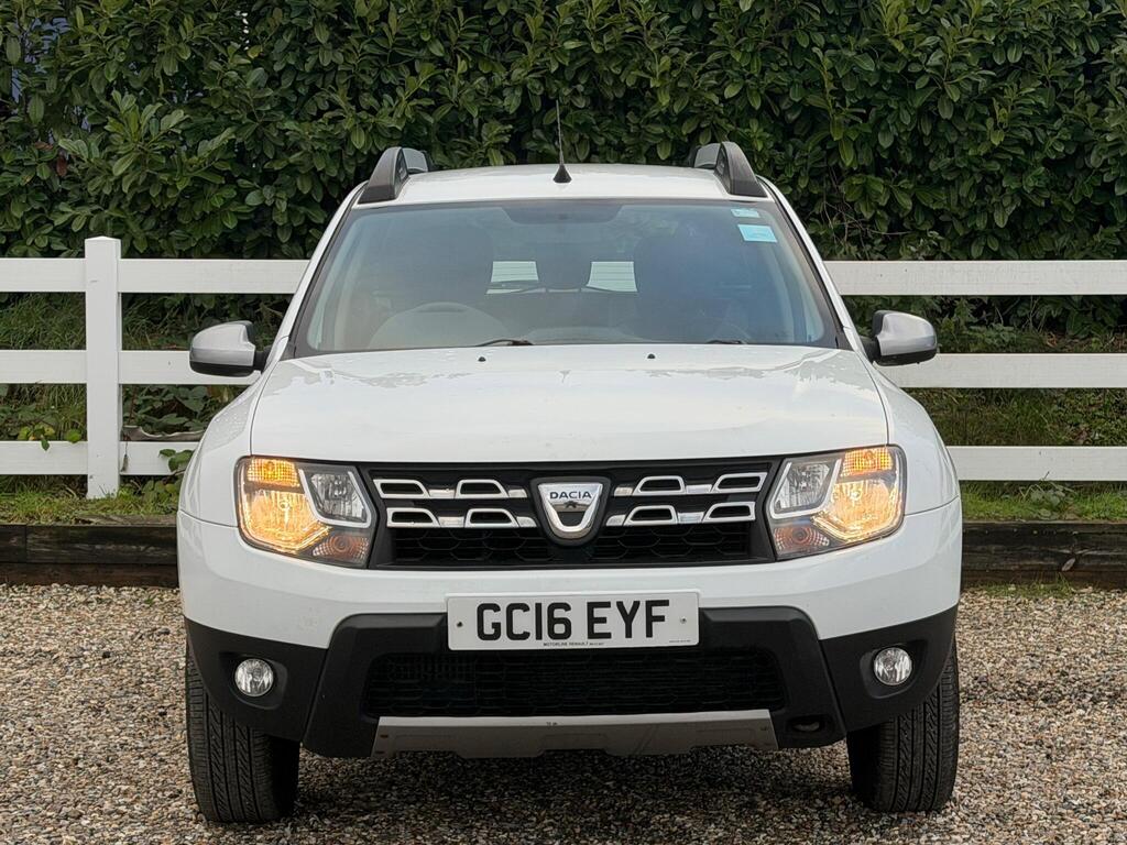 2016 Dacia Duster thumbnail 2