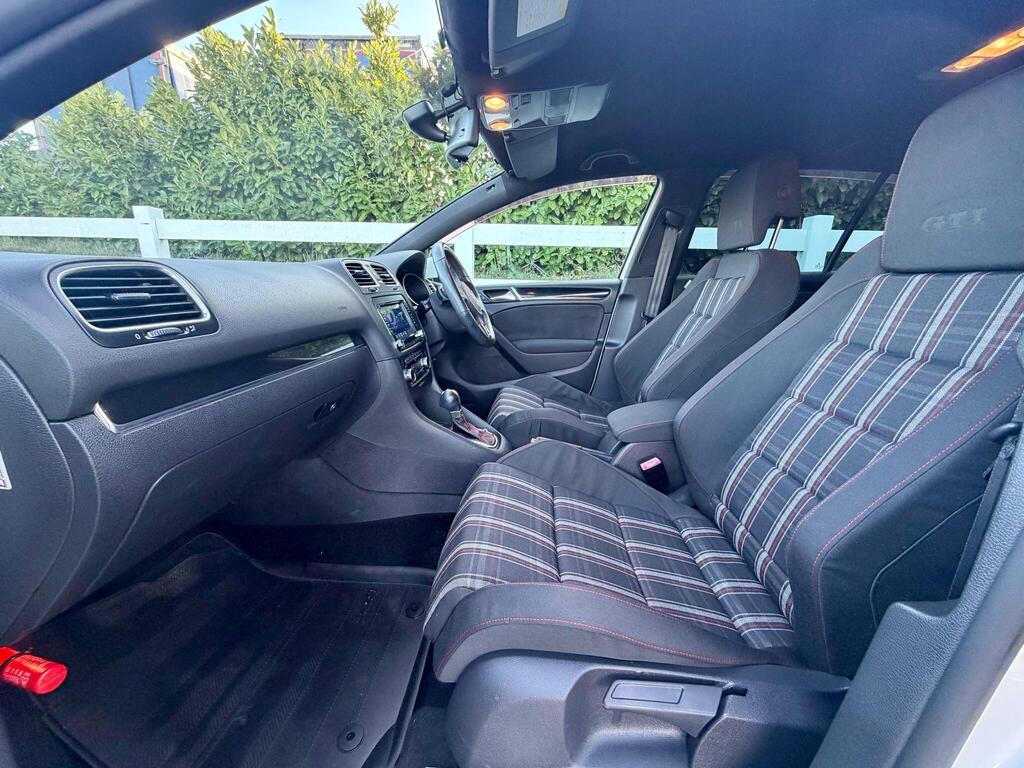 2009 Volkswagen Golf thumbnail 29