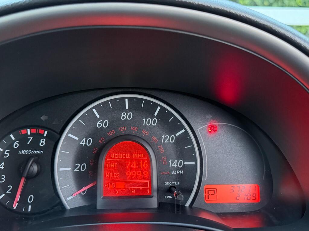 2011 Nissan Micra thumbnail 23