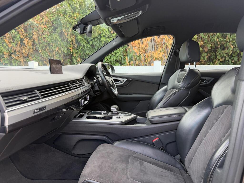 2015 Audi Q7 thumbnail 44
