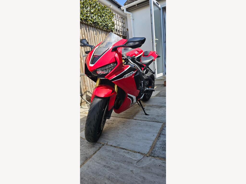Honda CBR1000RR Fireblade