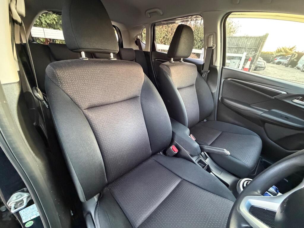 2013 Honda Jazz thumbnail 16