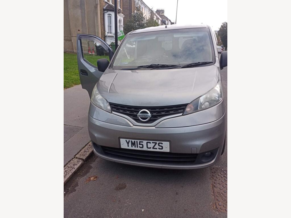 Nissan NV200