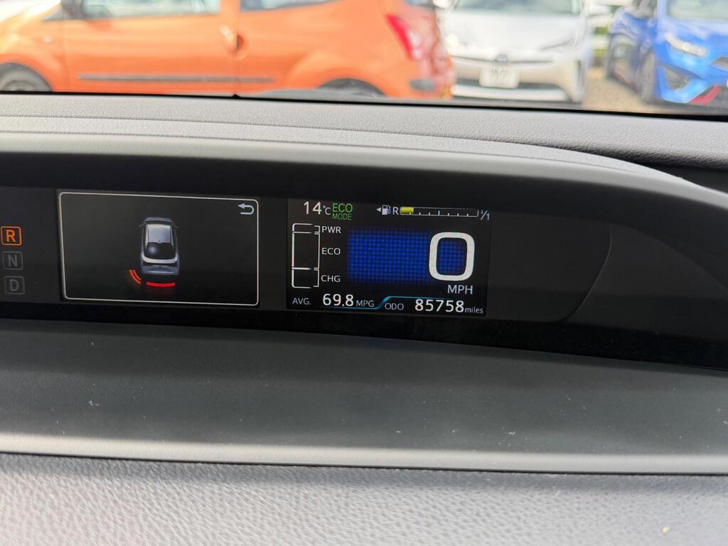 2019 Toyota Prius thumbnail 37