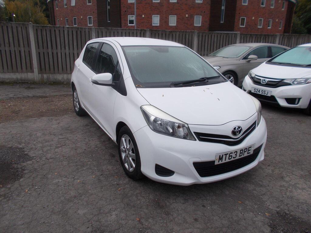 Toyota Yaris Hatchback 1.33 Dual VVT-i TR Euro 5 5dr