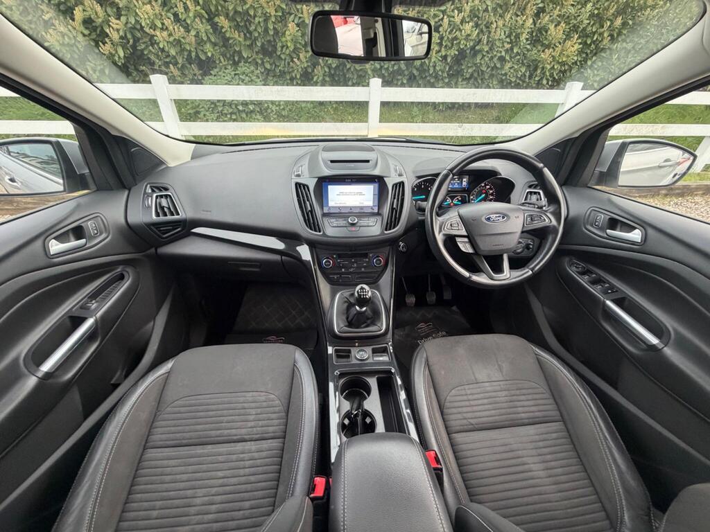 2018 Ford Kuga thumbnail 2