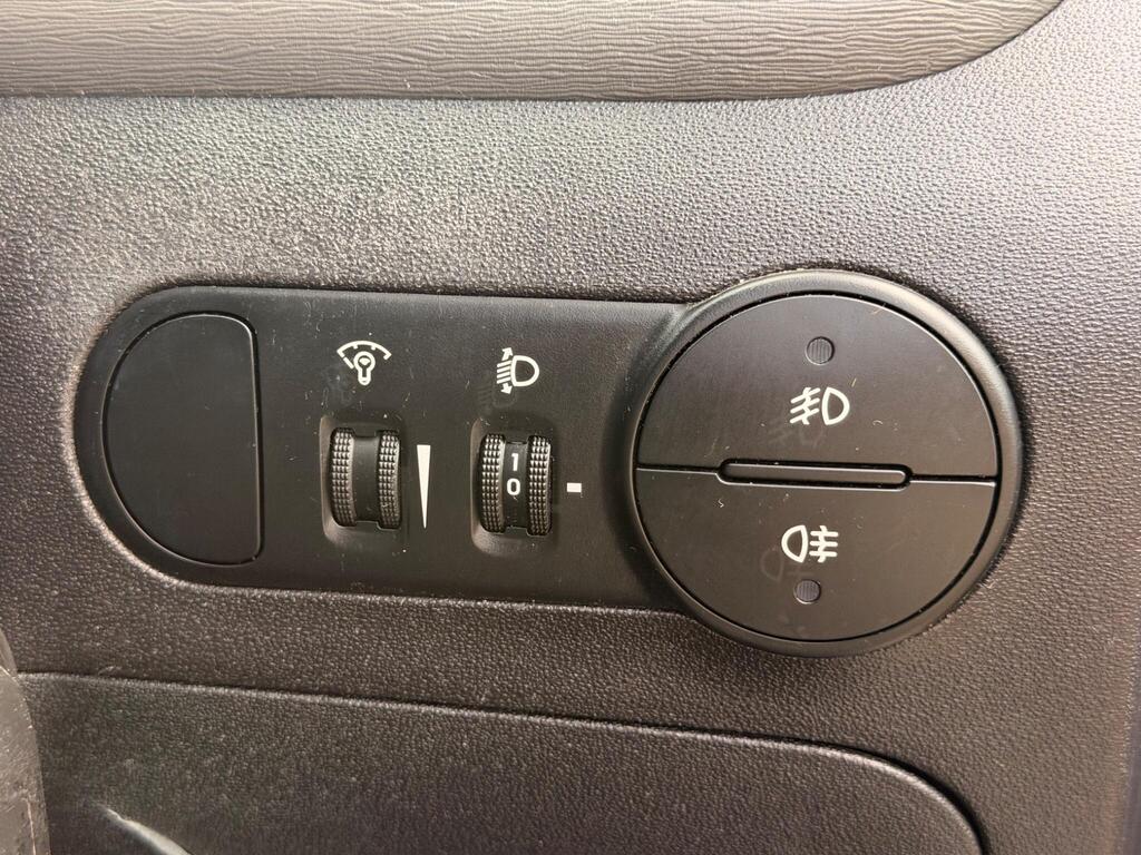 2010 Hyundai i10 thumbnail 30