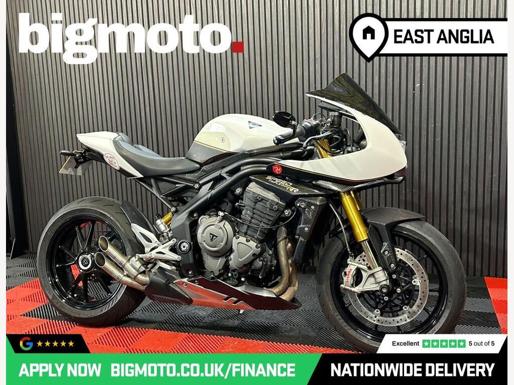 Triumph Speed Triple 1200
