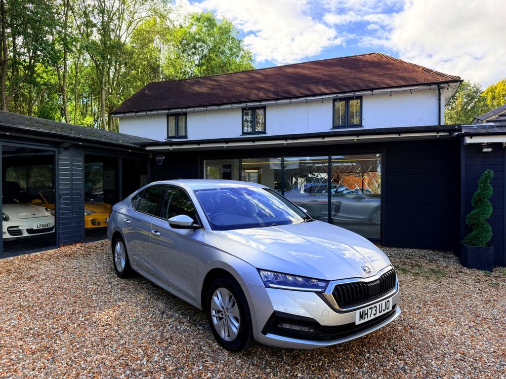 Skoda Octavia Hatchback 1.5 TSI ACT SE Technology Euro 6 (s/s) 5dr