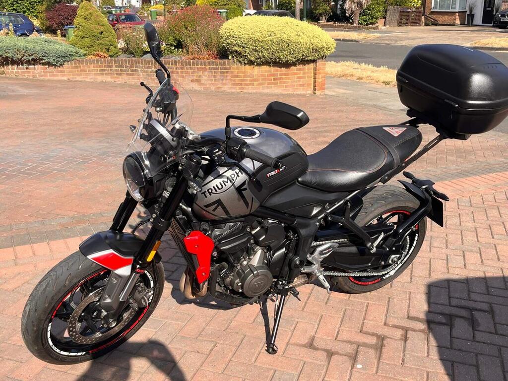 Triumph Trident 660