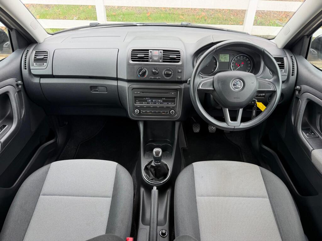2013 Skoda Fabia thumbnail 2