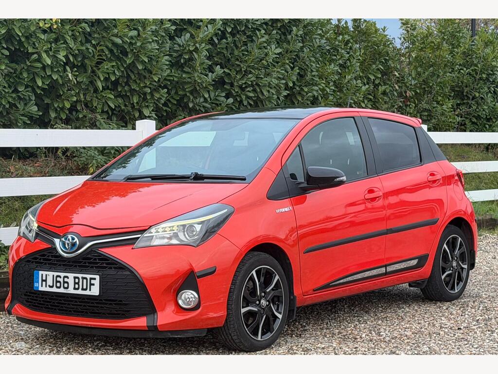 Toyota Yaris 1.5 VVT-h Orange Edition E-CVT Euro 6 5dr thumbnail 16