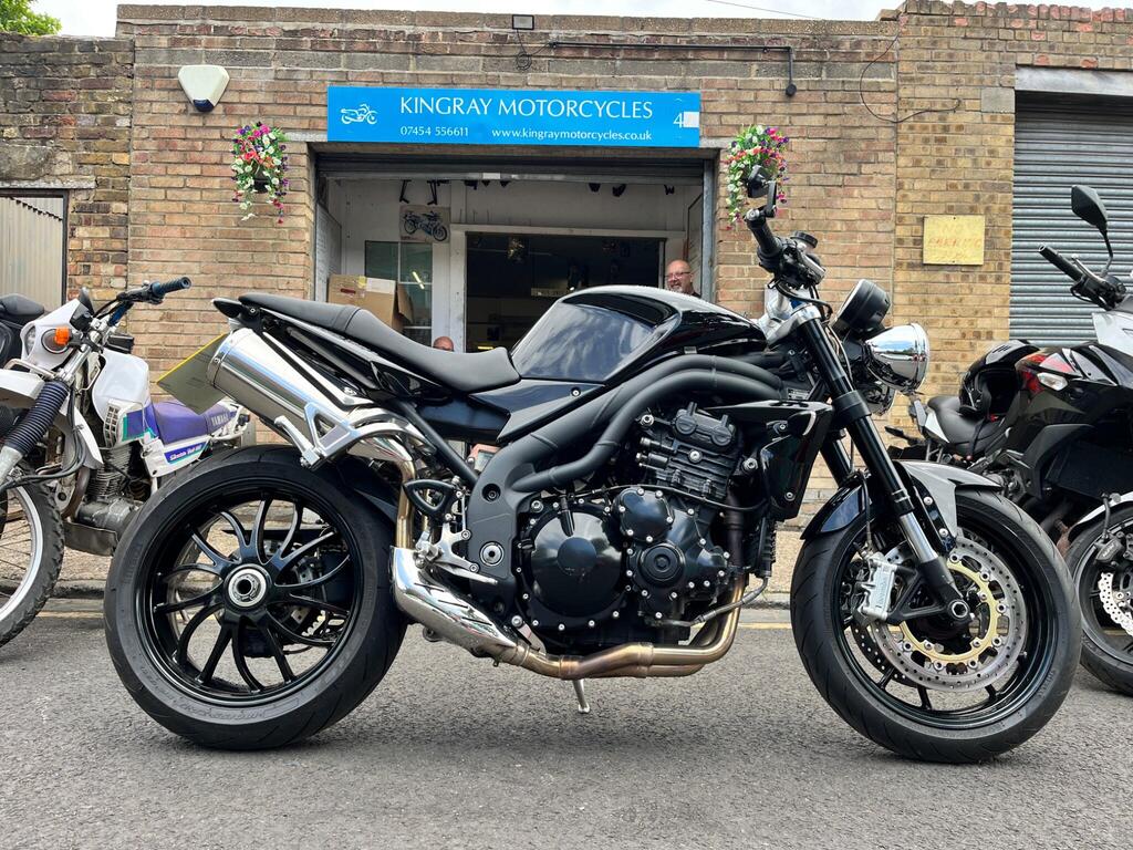 Triumph Speed Triple 1050