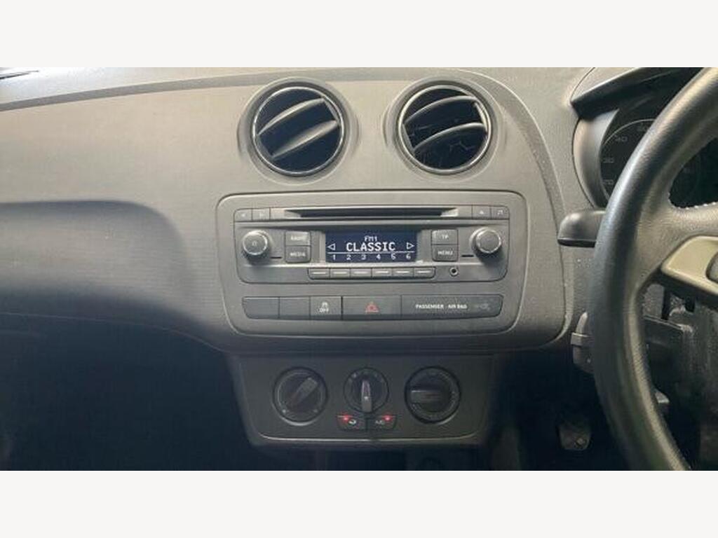 2015 SEAT Ibiza thumbnail 9
