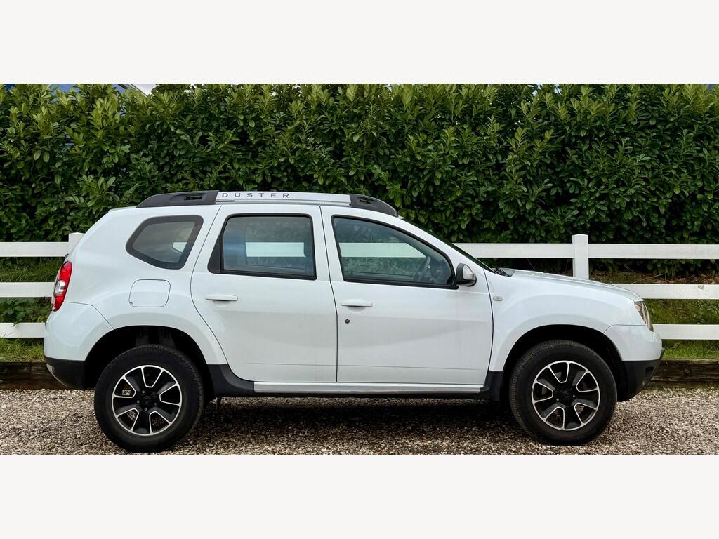 2016 Dacia Duster thumbnail 11