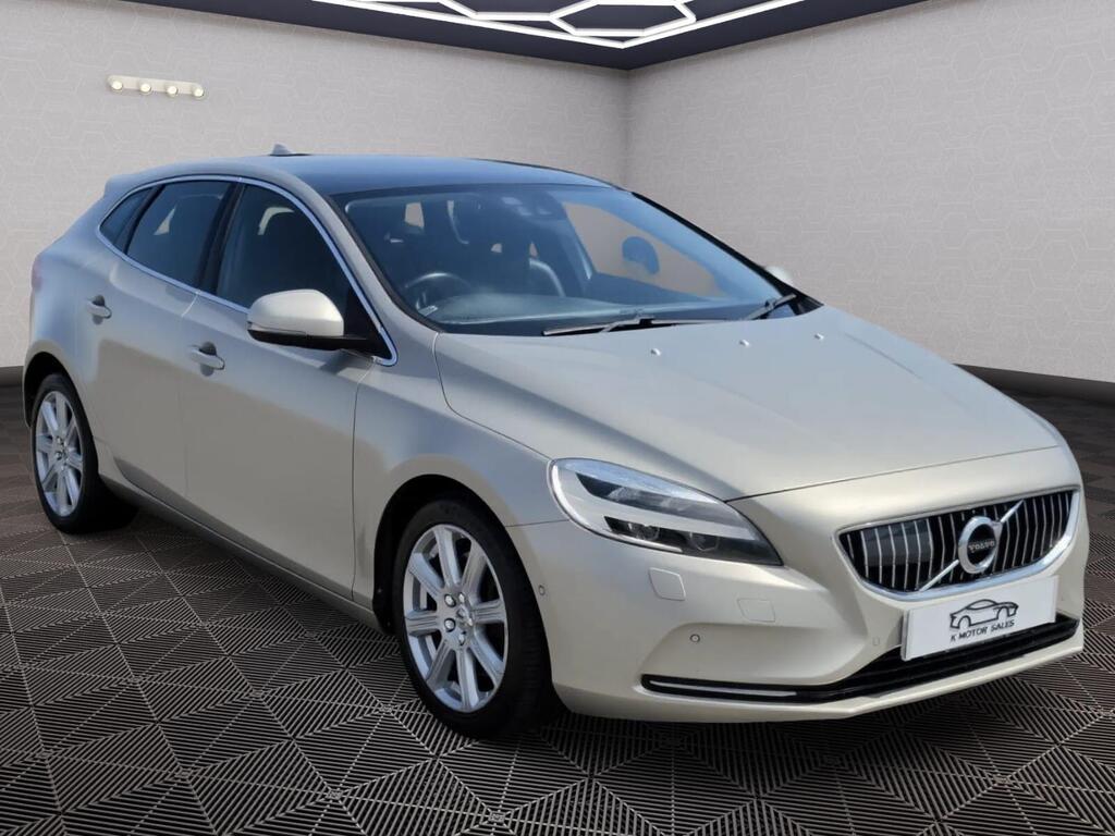 Volvo V40 Hatchback 2.0 D4 Inscription Euro 6 (s/s) 5dr