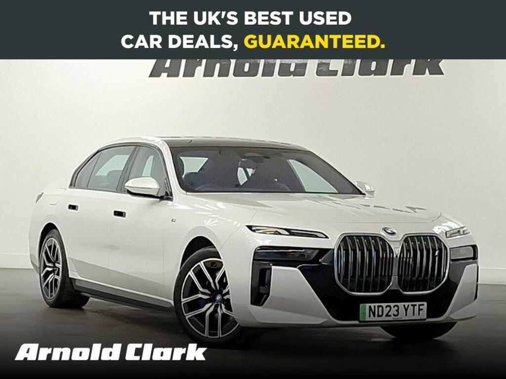 BMW i7