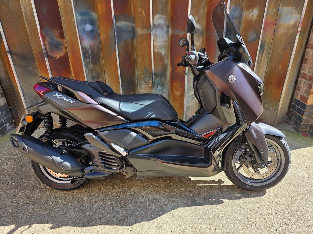 Yamaha XMAX 125