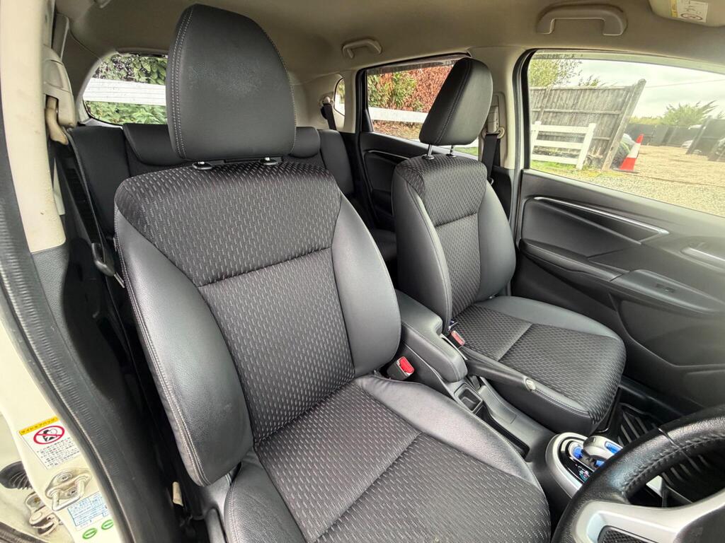 2014 Honda Jazz thumbnail 19