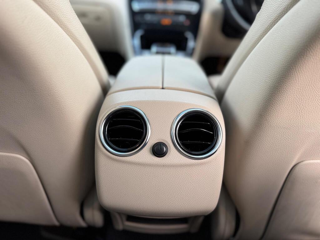 Mercedes-Benz GLC 2.1 GLC220d Sport (Premium) G-Tronic 4MATIC Euro 6 (s/s) 5dr thumbnail 39