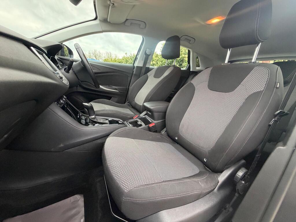 2018 Vauxhall Grandland X thumbnail 31