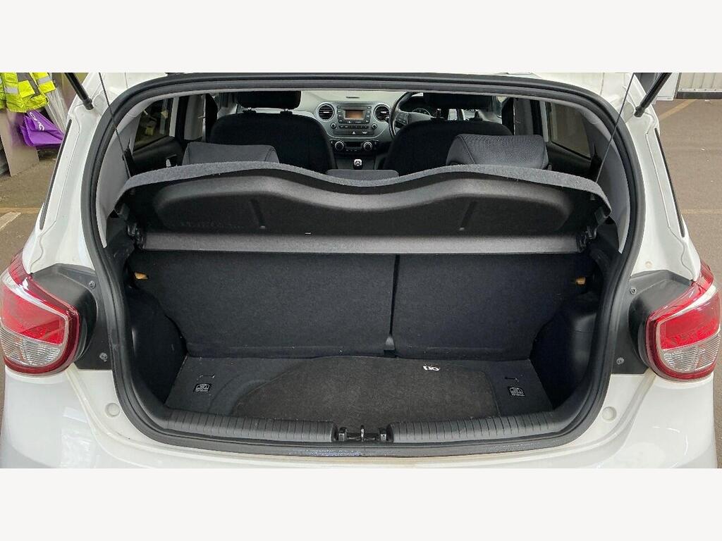 2017 Hyundai i10 thumbnail 12