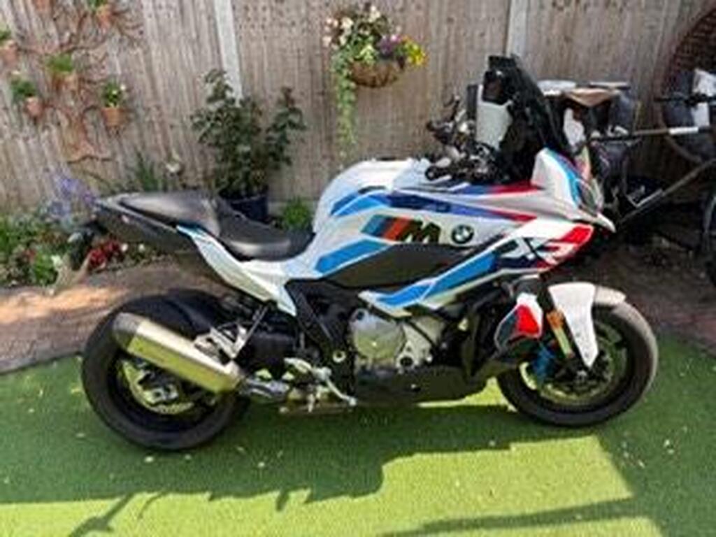 BMW M 1000 XR