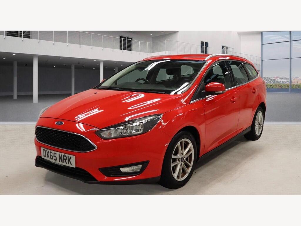 2015 Ford Focus thumbnail 2