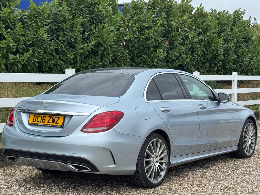 Mercedes-Benz C Class 2.1 C220d AMG Line (Premium) 7G-Tronic+ Euro 6 (s/s) 4dr thumbnail 10