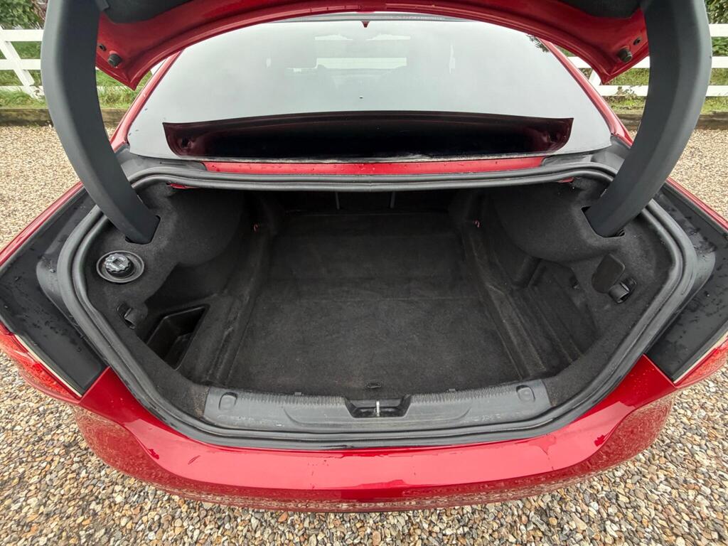 2015 Jaguar XE thumbnail 26