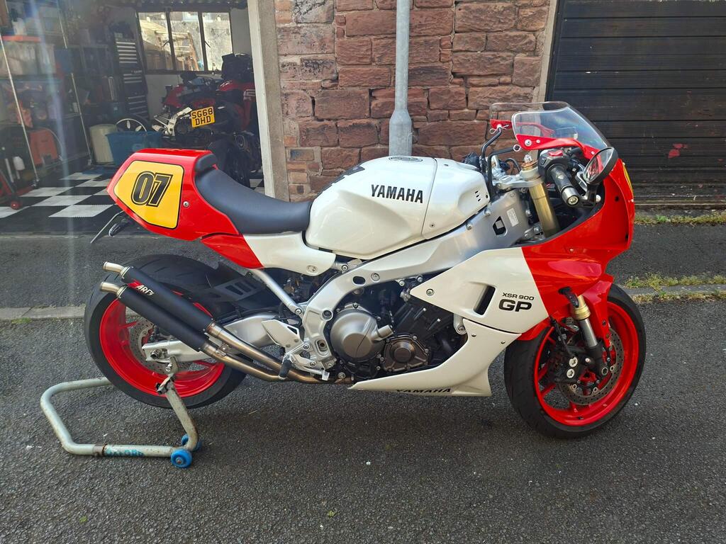 Yamaha XSR900