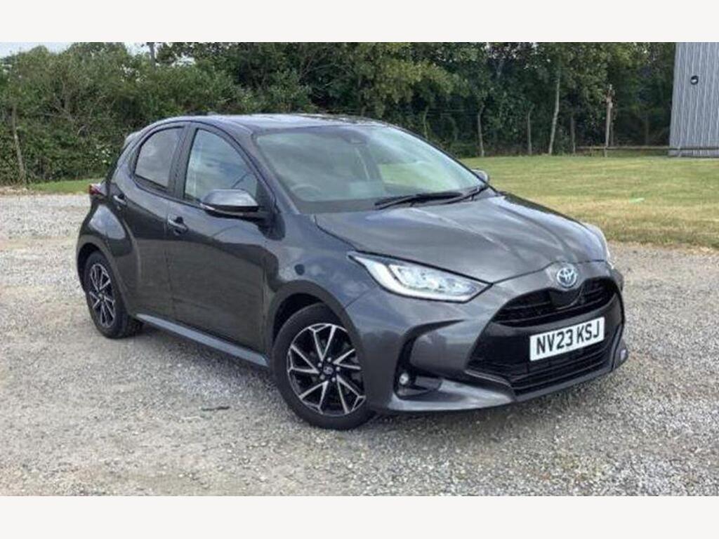 Toyota Yaris Hatchback 1.5 VVT-h Design E-CVT Euro 6 (s/s) 5dr