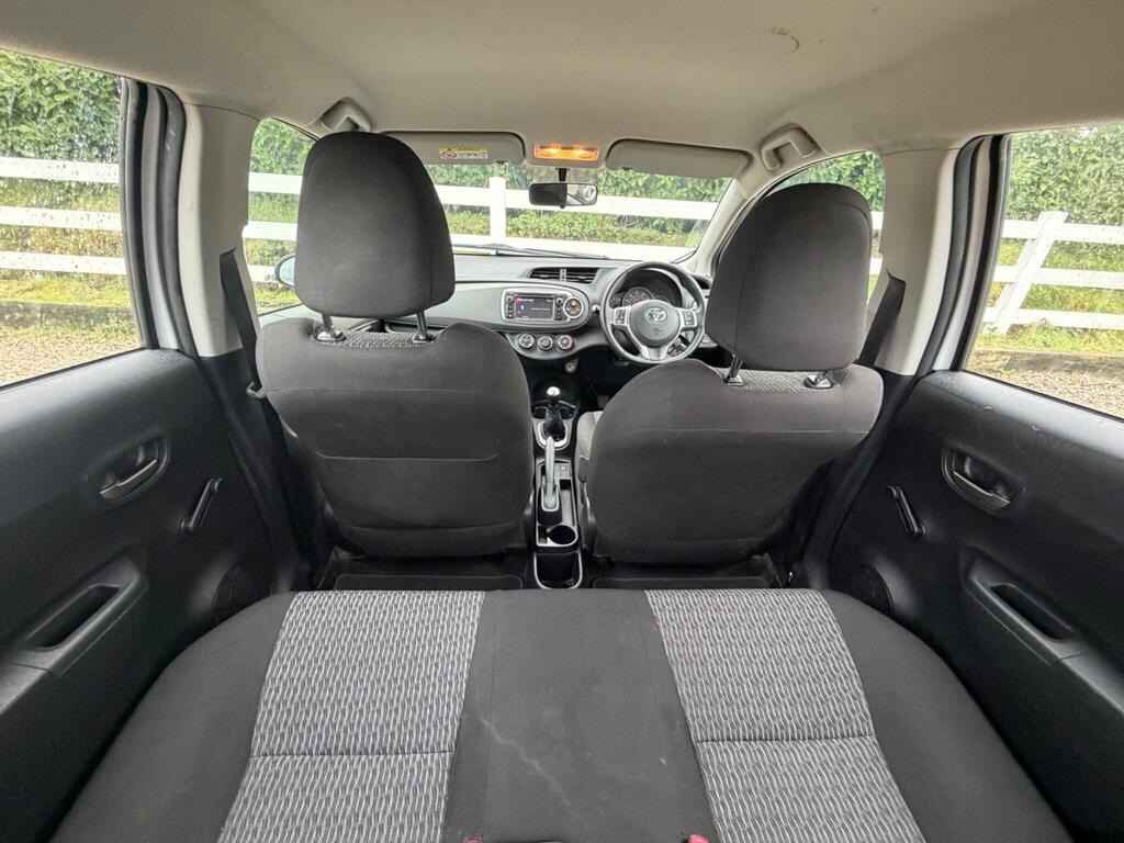2013 Toyota Yaris thumbnail 24