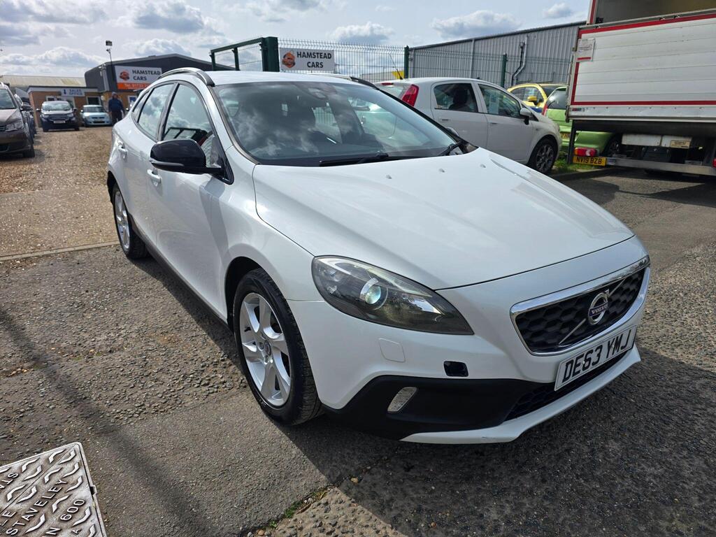 Volvo V40 Cross Country Hatchback 1.6 D2 Lux Euro 5 (s/s) 5dr