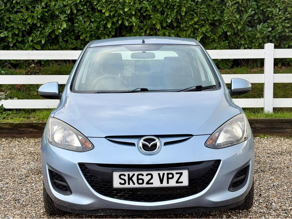2012 Mazda Mazda2 thumbnail 3