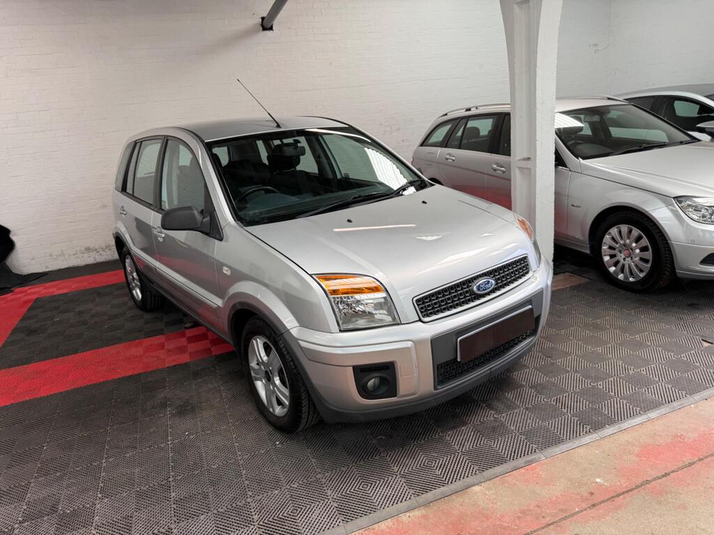 Ford Fusion Hatchback 1.6 Zetec 5dr