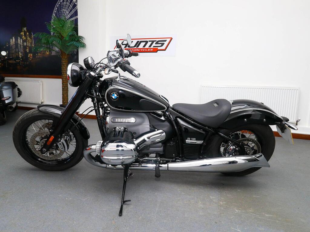 BMW R 18