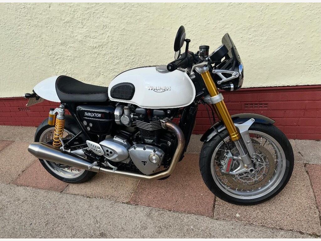 Triumph Thruxton 1200 R