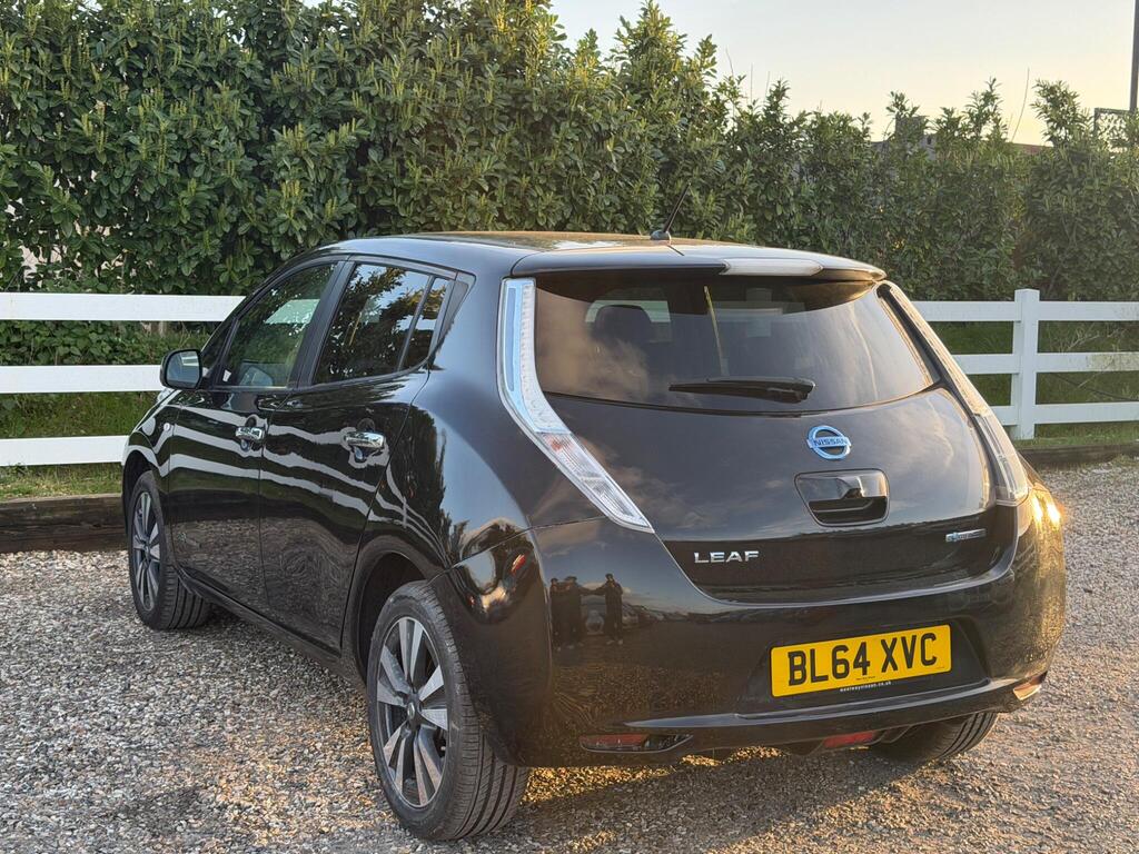 2015 Nissan Leaf thumbnail 8