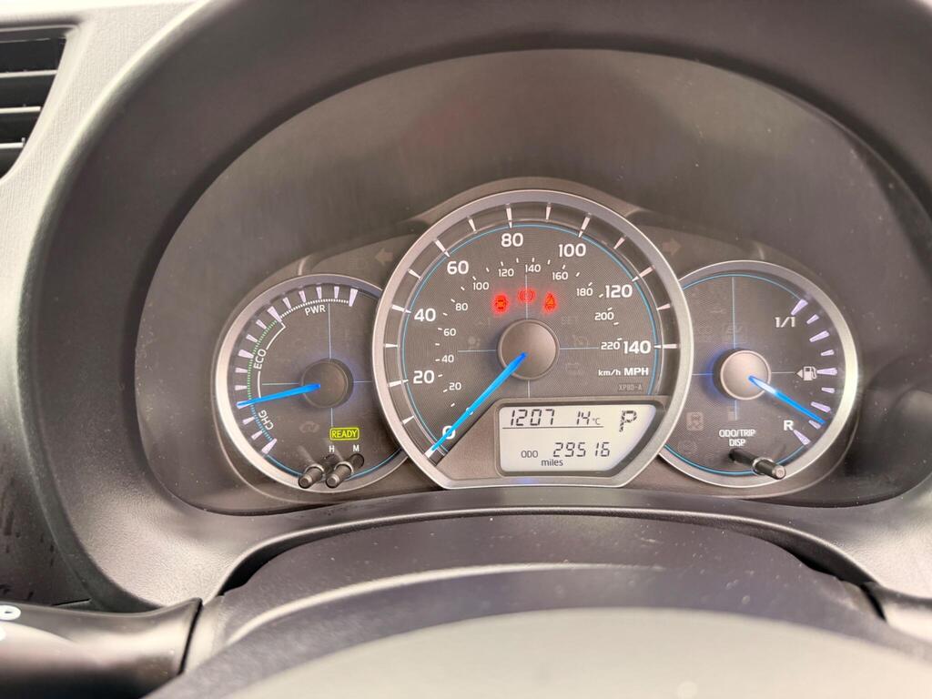 2014 Toyota Yaris thumbnail 42