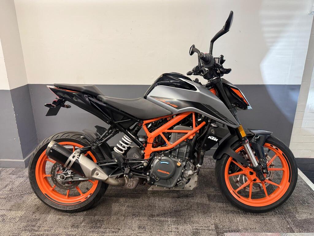KTM 390 Duke