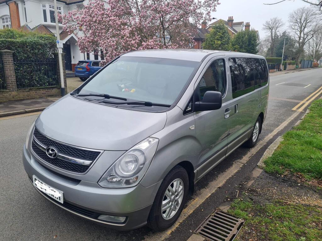 Hyundai i800