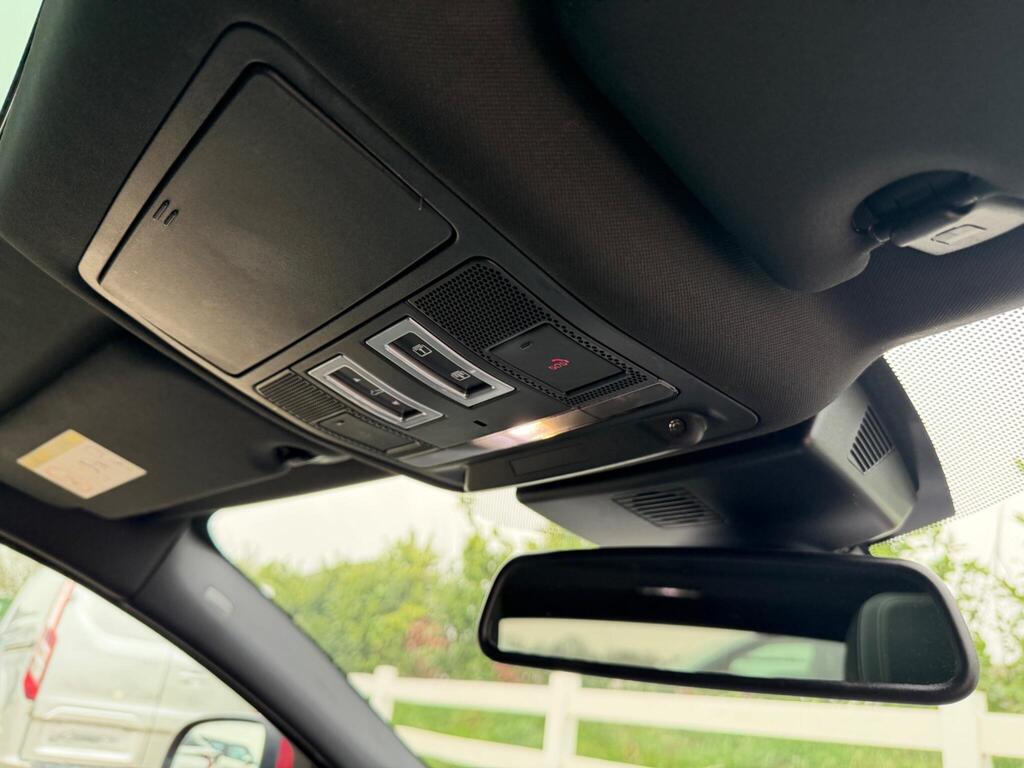 2015 Jaguar XE thumbnail 31