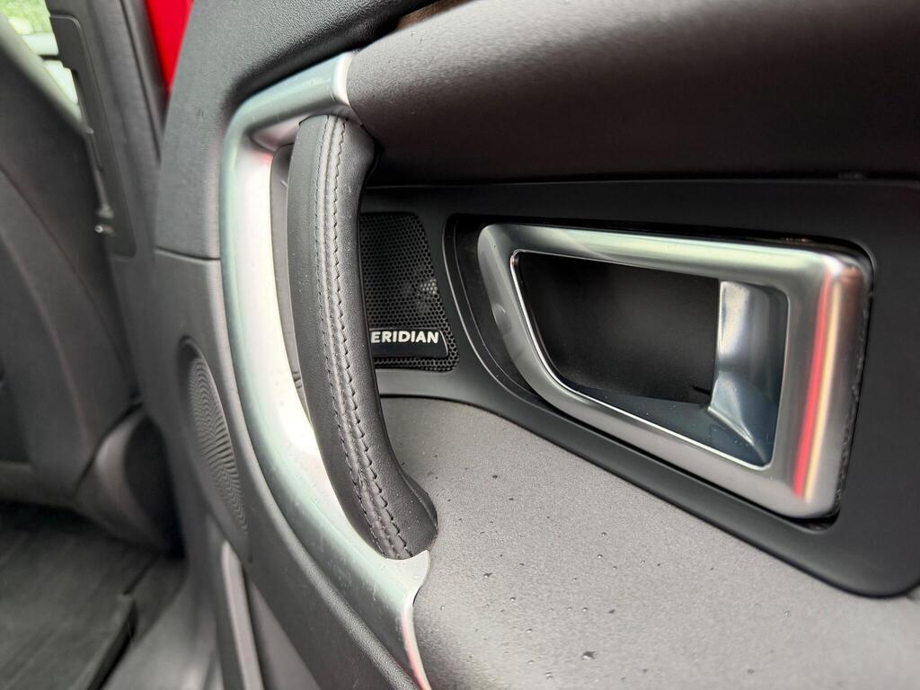 Land Rover Discovery Sport 2.0 Si4 HSE Auto 4WD Euro 6 (s/s) 5dr thumbnail 29