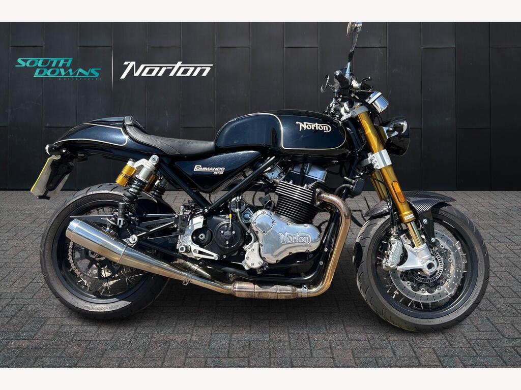 Norton Commando 961