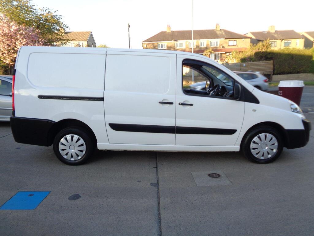 Toyota ProAce Panel Van 2.0 1200 HDi FWD L2 H1 5dr