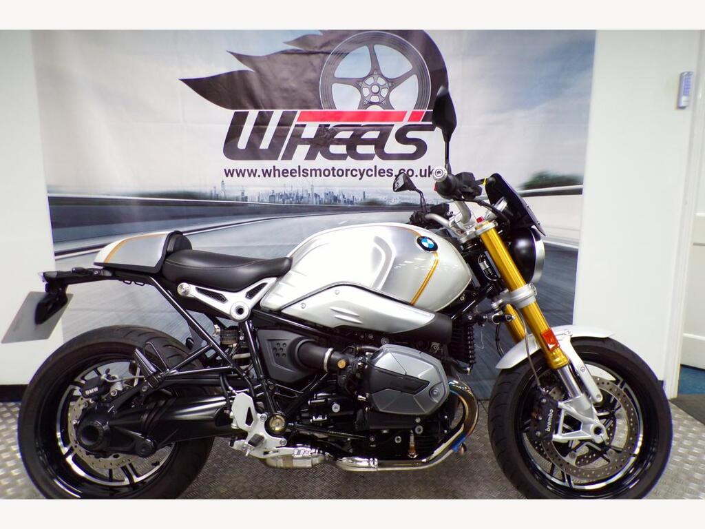 BMW R nineT