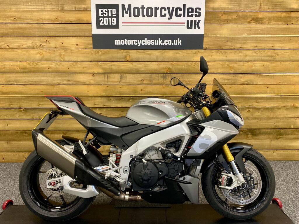 Aprilia Tuono 1100 V4