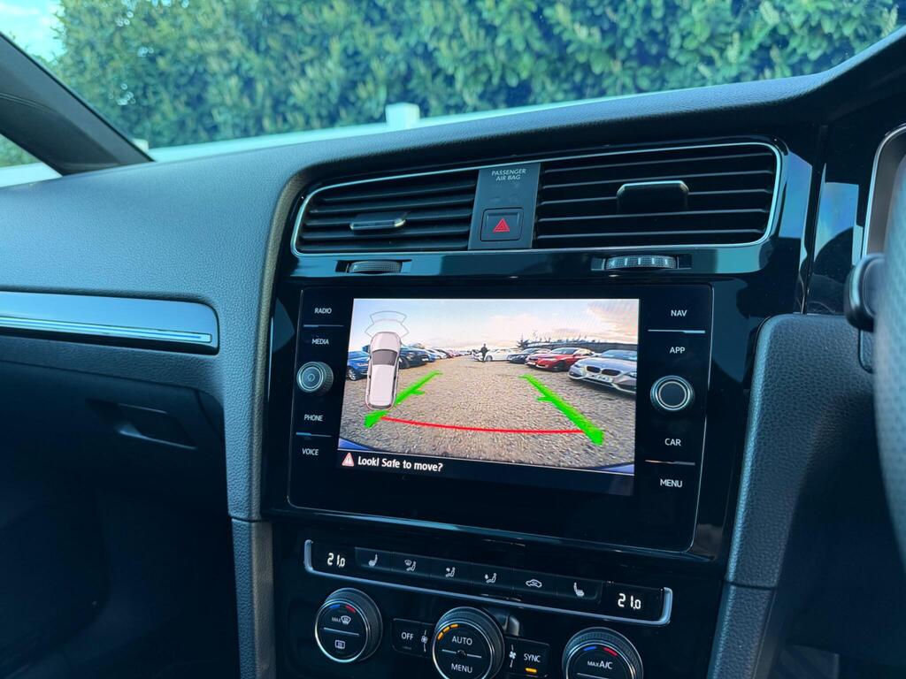 2019 Volkswagen Golf thumbnail 34