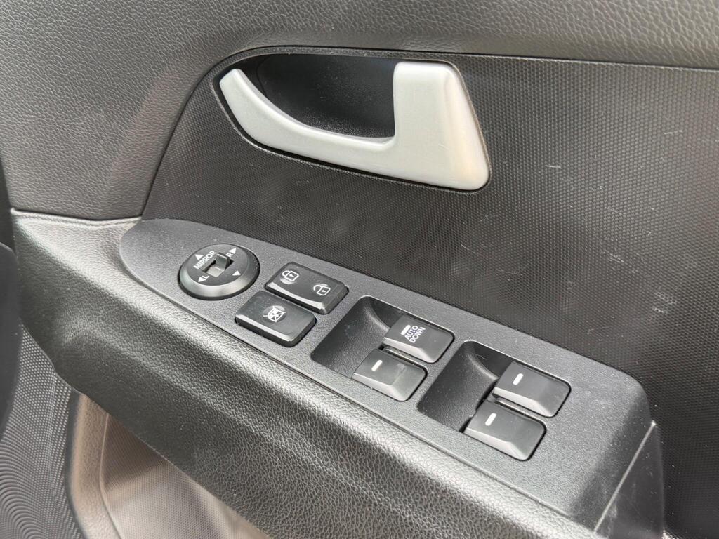 2016 Kia Sportage thumbnail 23